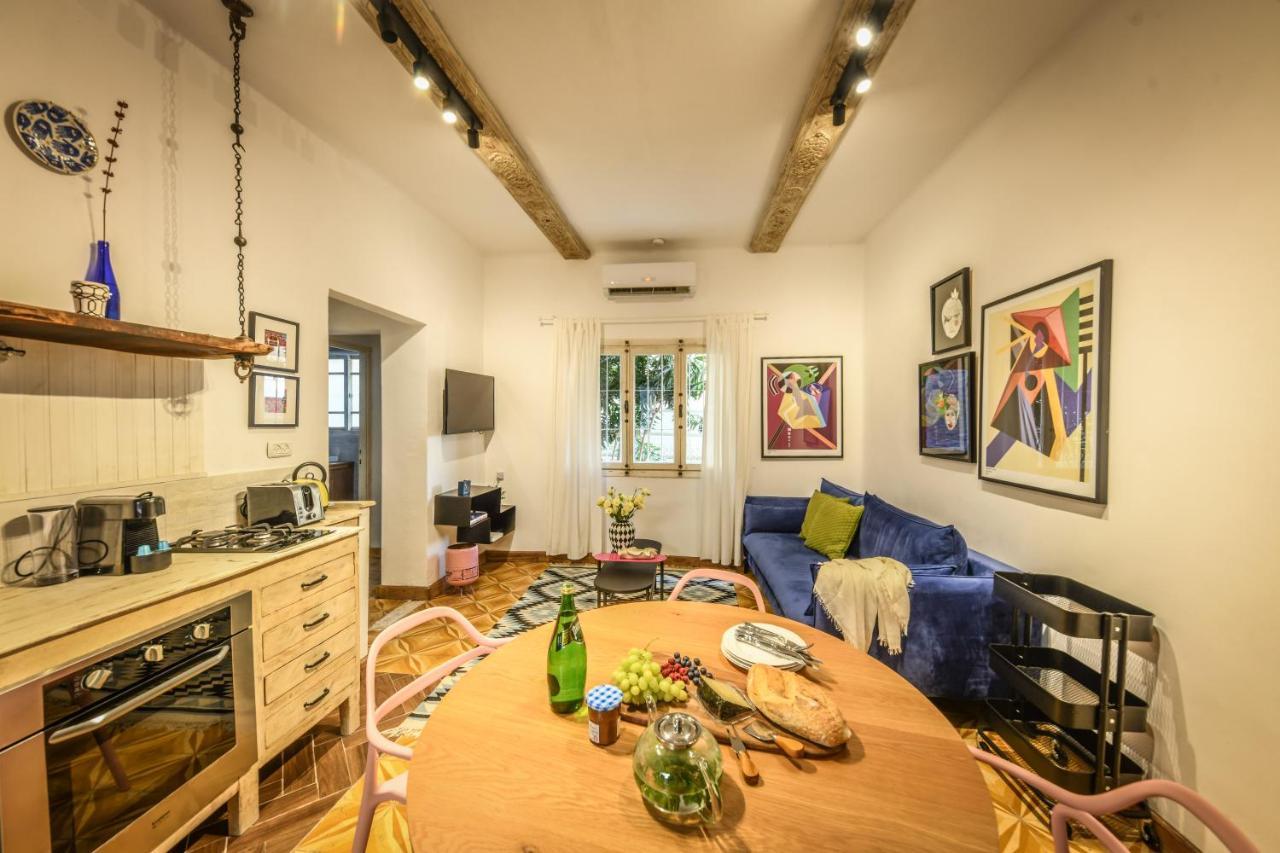 Rustic 1 Bedroom W Cozy Backyard In Center By Sea N' Rent *