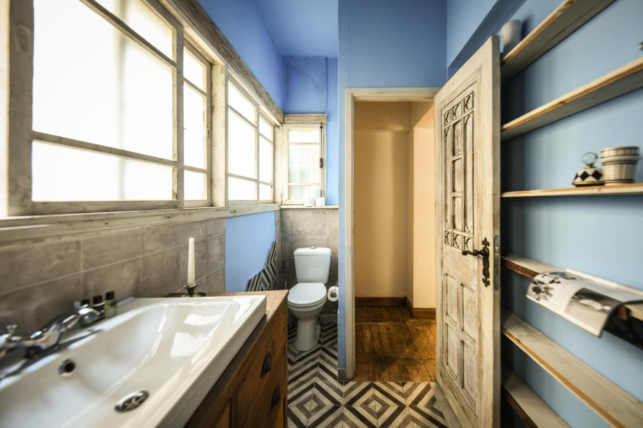 Rustic 1 Bedroom W Cozy Backyard In Center By Sea N' Rent Tel Aviv
